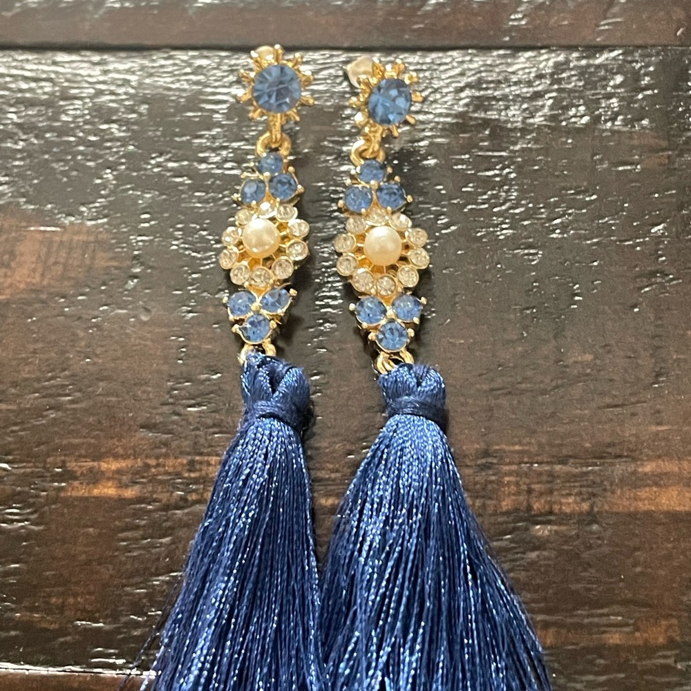 For Free !NAVY BLUE TASSELS DROP EARRING